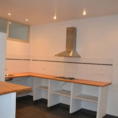 Appartement 3 pièces 820 €