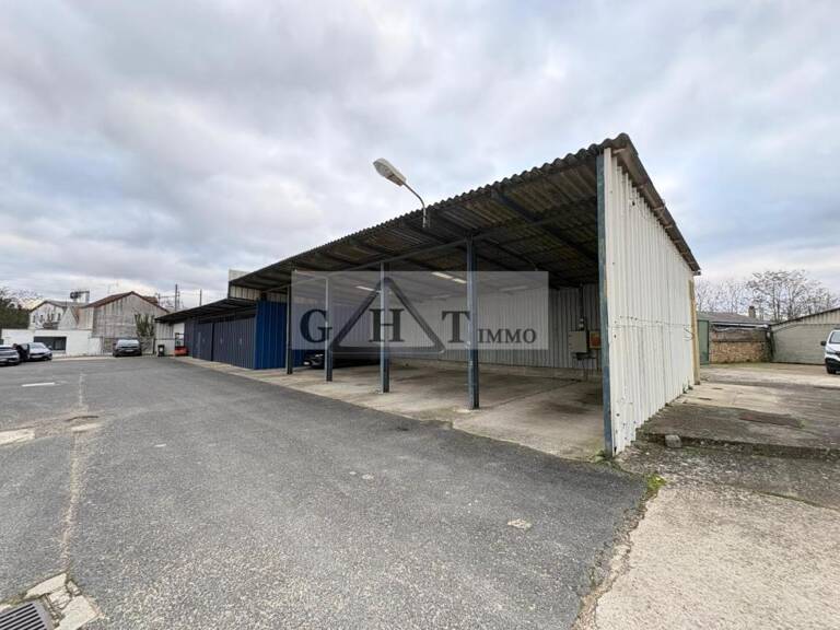 LOCAL COMMERCIAL AVEC EMPLACEMENTS DE PARKING – FORTE VISIBILITÉ AUTO — photo 1