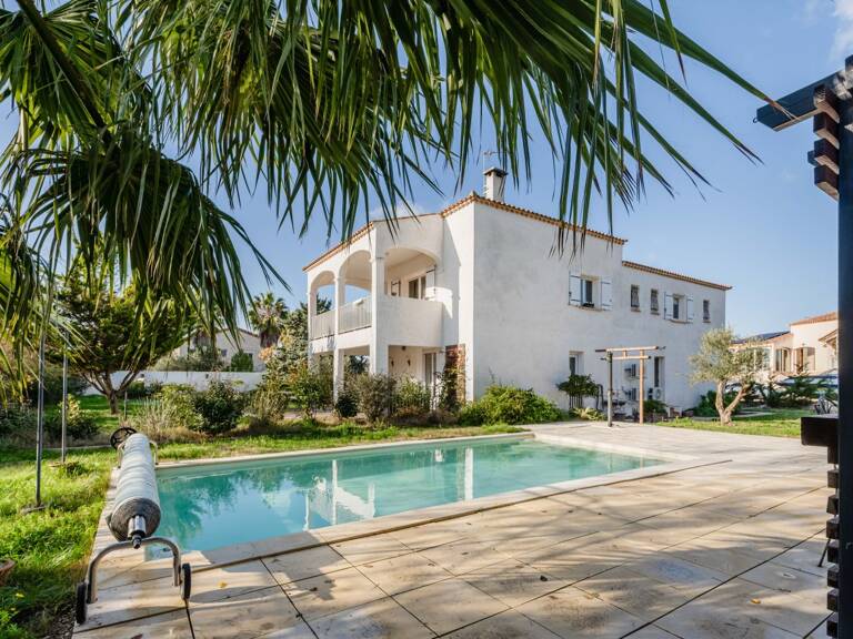 Villa de caractère avec piscine — photo 1