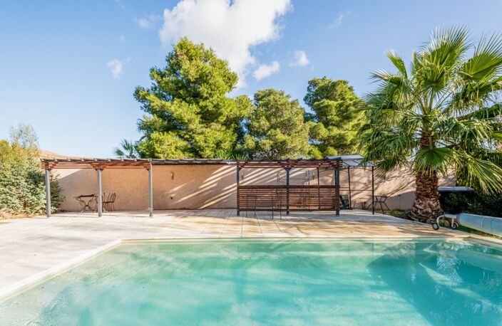 Villa de caractère avec piscine — photo 3