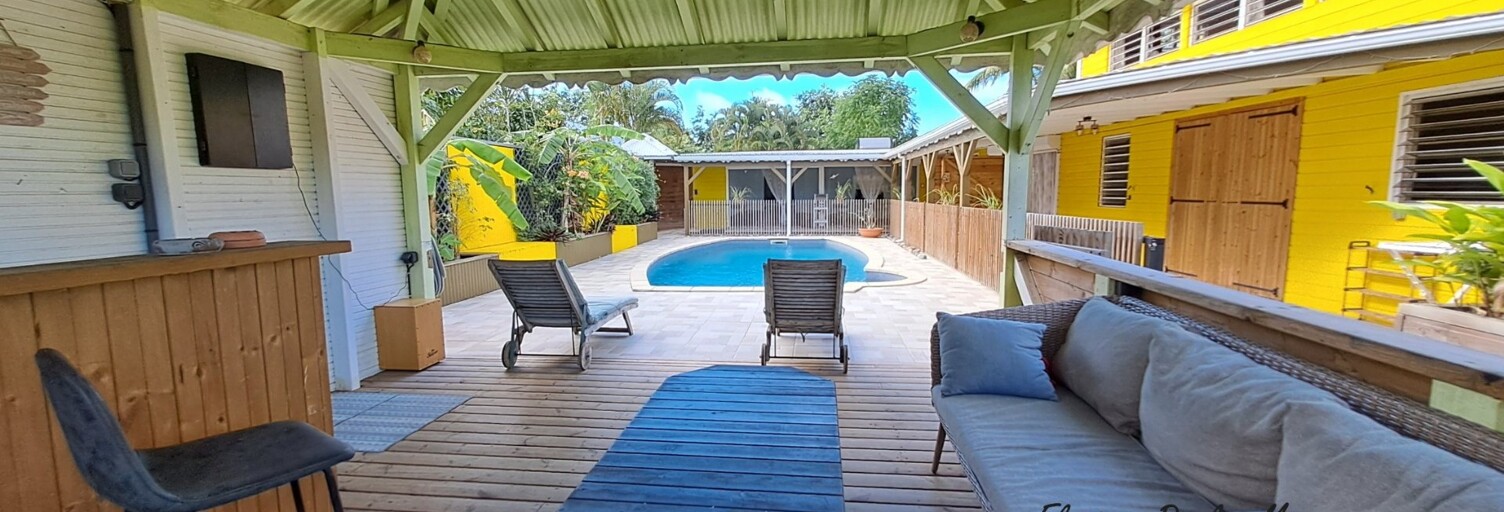 Maison 12 Pièces 272 m² à vendre à Sainte-Rose (97115)