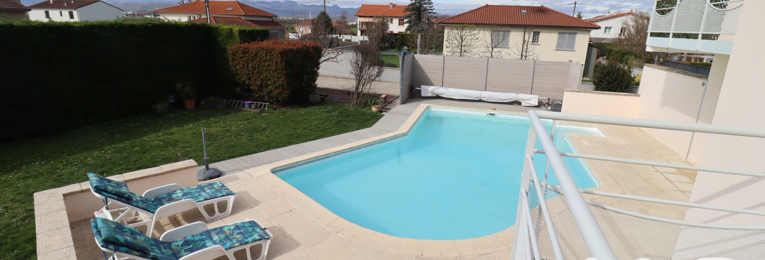 Maison 6 Pièces 145 m² à vendre à Saint-Beauzire (63360)
