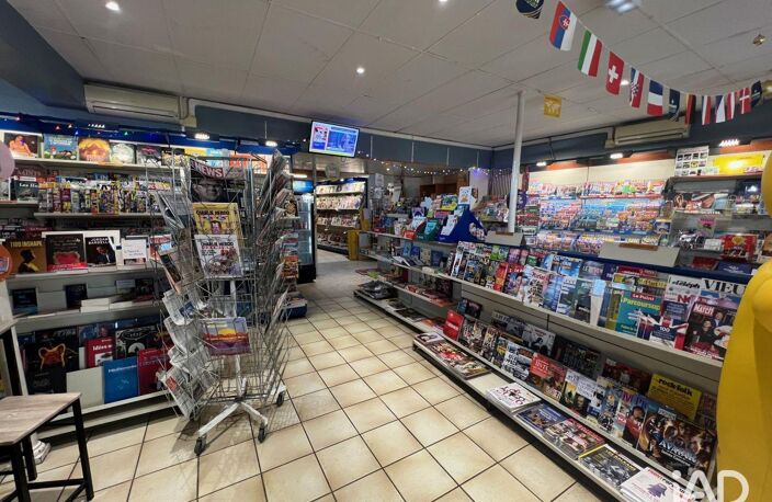 Vente Boutique/Local commercial 80 m&sup2; — photo 4