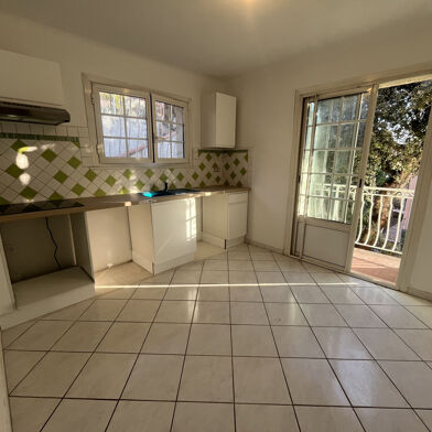 Appartement 3 pièces 1300 €