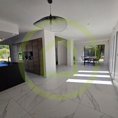 Maison 6 pièces 440000 €