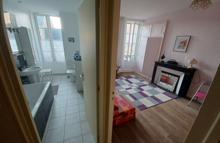 Centre ville LA CHARITE SUR LOIRE, maison de ville 156m2 hab — photo 3