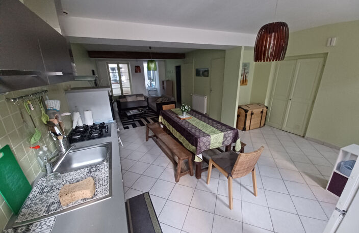 Centre ville LA CHARITE SUR LOIRE, maison de ville 156m2 hab — photo 4