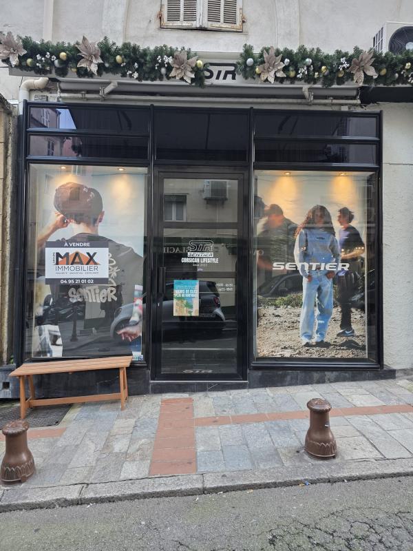  Local commercial 2 pièces 23 m²