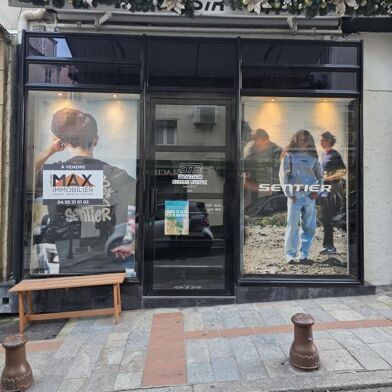 Commerce 2 pièces 24000 €