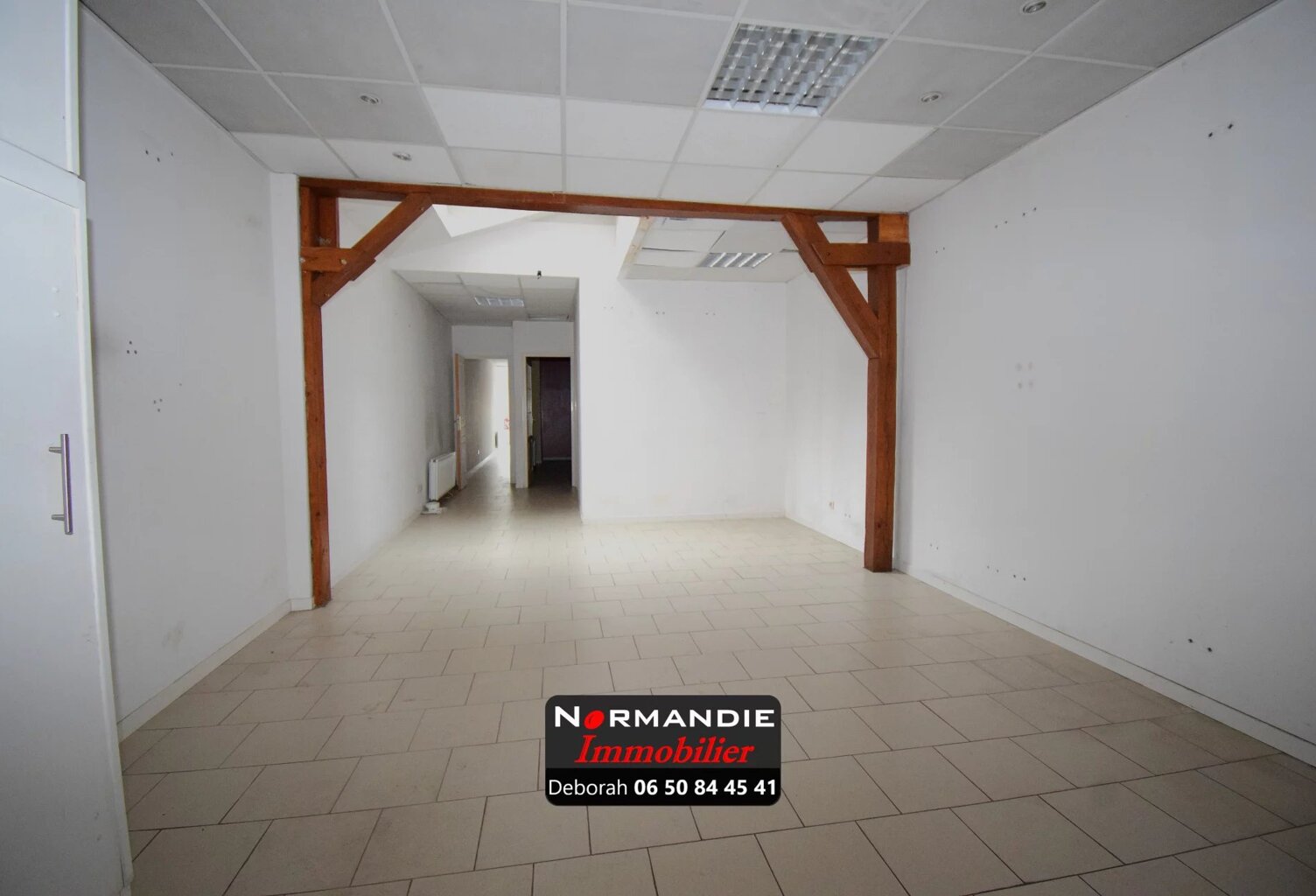 Ensemble immobilier mixte - local commercial et appartement — photo 1