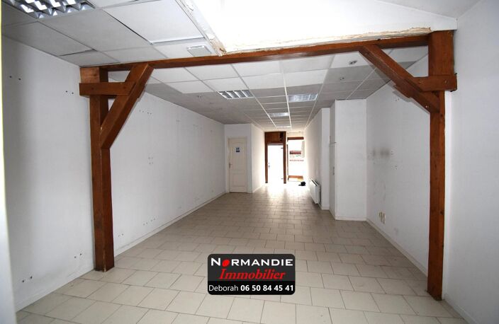 Ensemble immobilier mixte - local commercial et appartement — photo 2