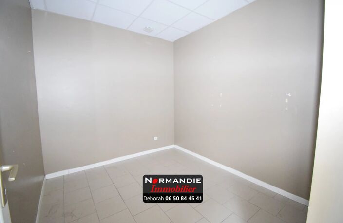 Ensemble immobilier mixte - local commercial et appartement — photo 4