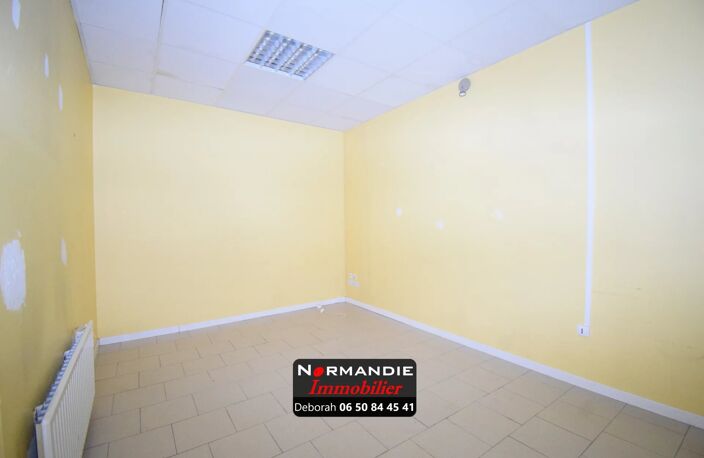 Ensemble immobilier mixte - local commercial et appartement — photo 5