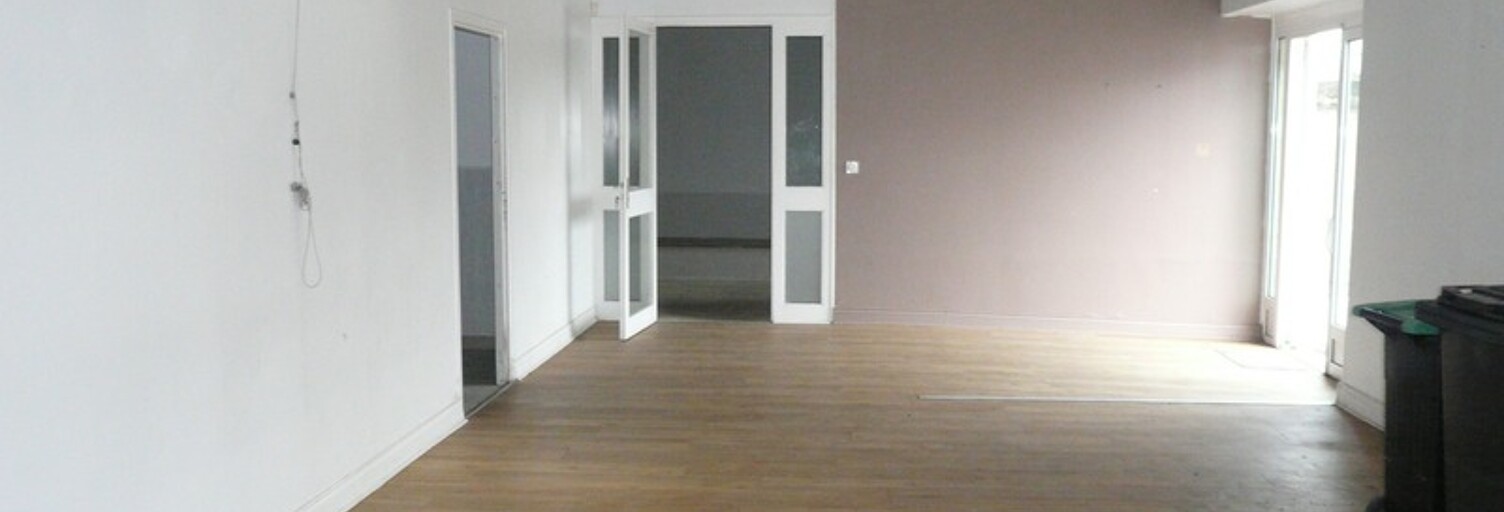 Commerce 4 Pièces 177 m² à louer à Châteaubernard (16100)