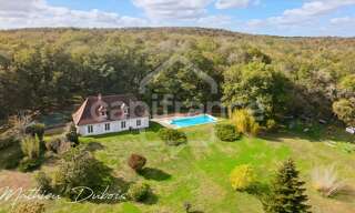 Maison 7 Pièces 175 m² à vendre à Cubjac-Auvézère-Val d'Ans (24640)