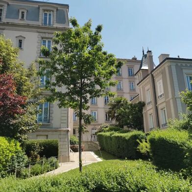 Appartement 3 pièces 690 €