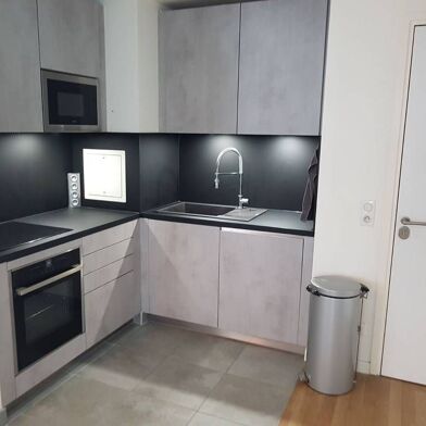Appartement 1 pièces 890 €