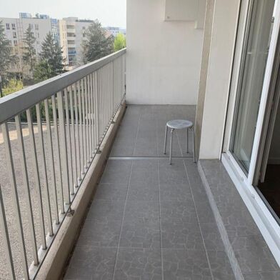 Appartement 3 pièces 1070 €