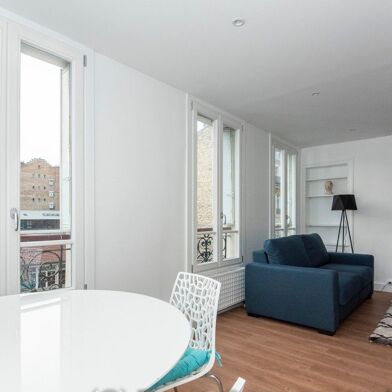 Appartement 2 pièces 2200 €