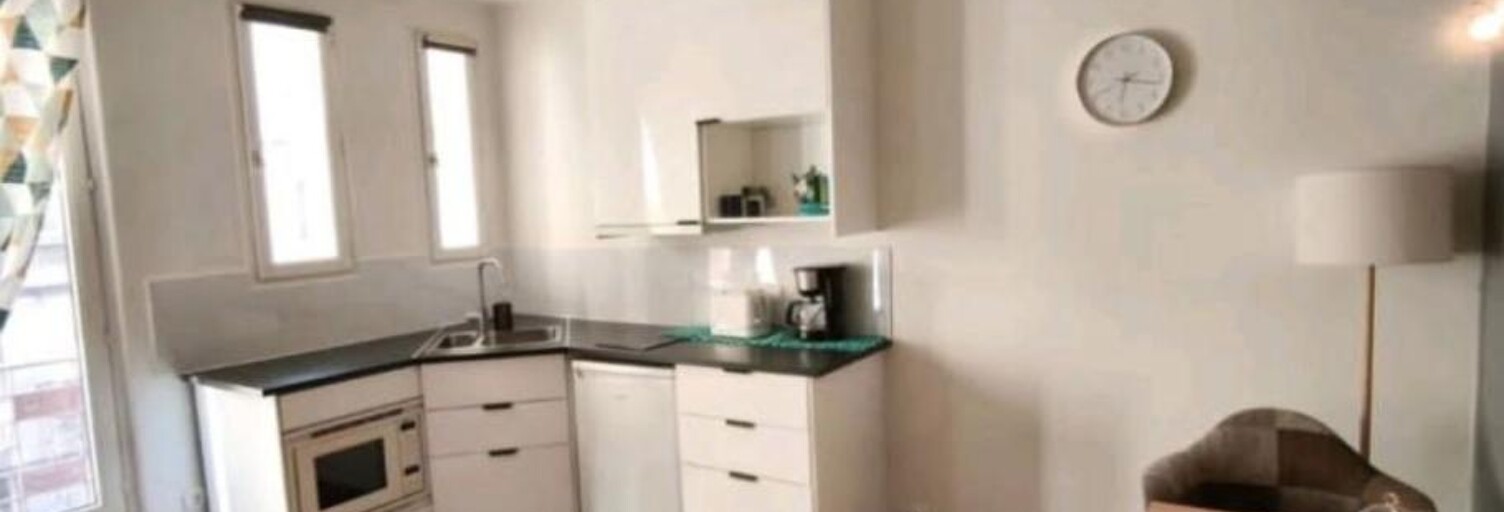 Appartement 1 Pièce 22 m² à louer à Paris 15 (75015)