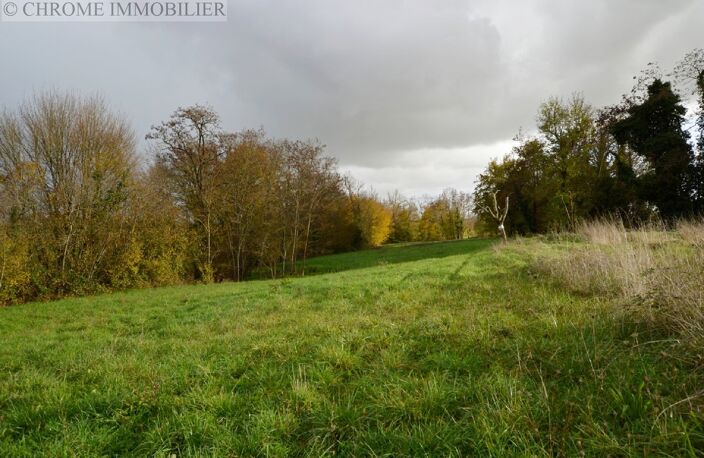 Grand terrain à construire - Situation hameau - Campagne — photo 2
