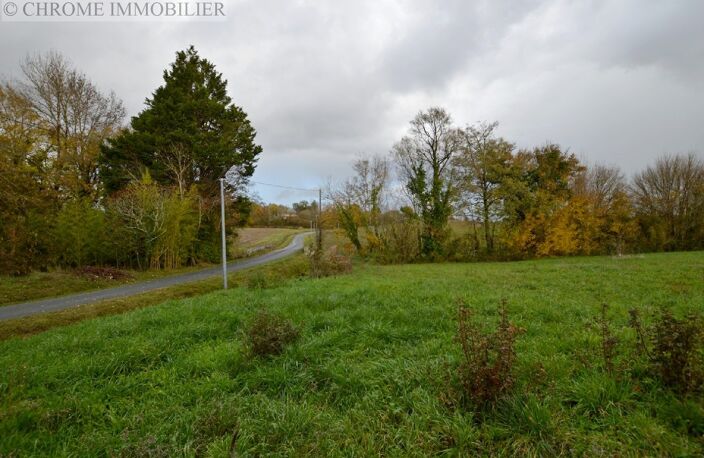 Grand terrain à construire - Situation hameau - Campagne — photo 3
