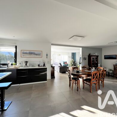 Maison 8 pièces 392000 €