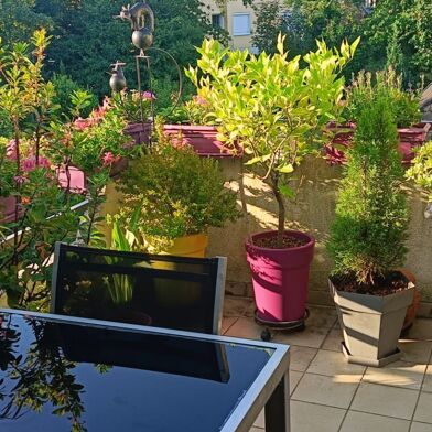 Appartement 3 pièces 240000 €