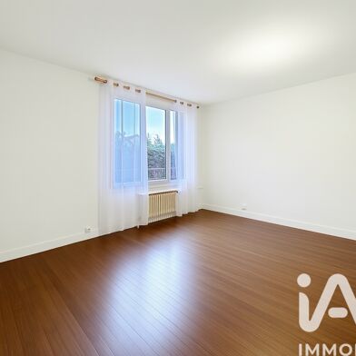 Appartement 4 pièces 242000 €