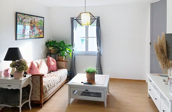 Appartement traversant. T3 de belle superficie. — photo 2