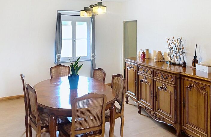 Appartement traversant. T3 de belle superficie. — photo 3
