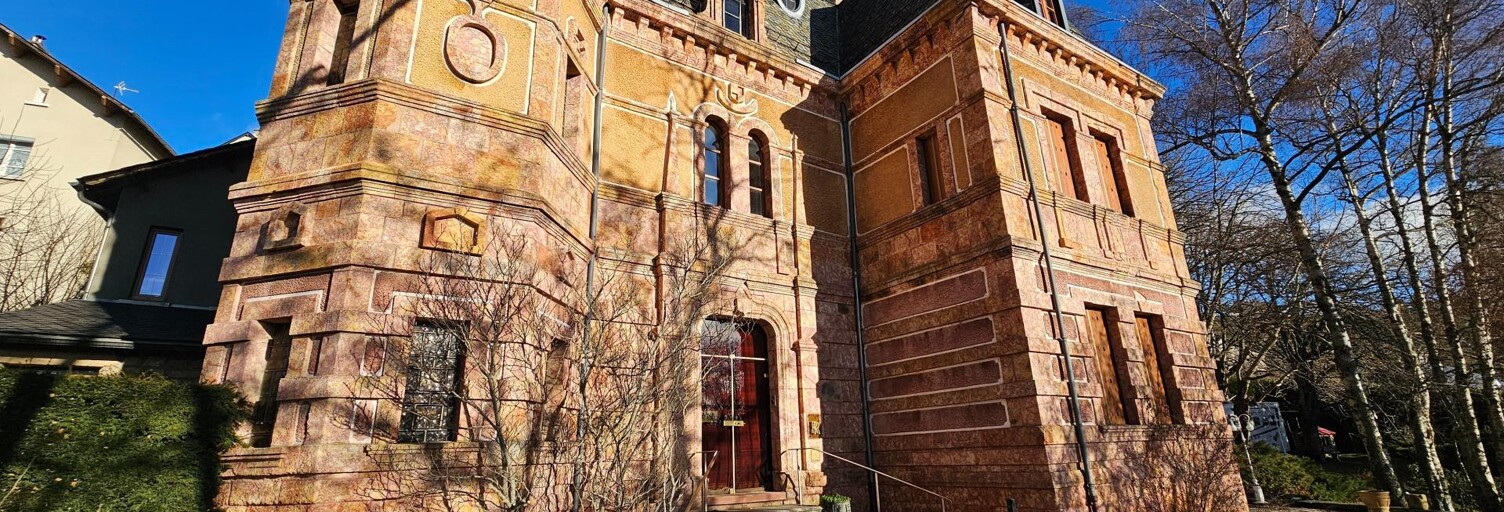 Commerce 15 Pièces 370 m² à vendre à Saint-Alban-sur-Limagnole (48120)