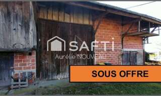 Maison 1 Pièce 250 m² à vendre à Saint-Clément-de-Régnat (63310)