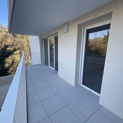 Appartement 3 pièces 194735 €