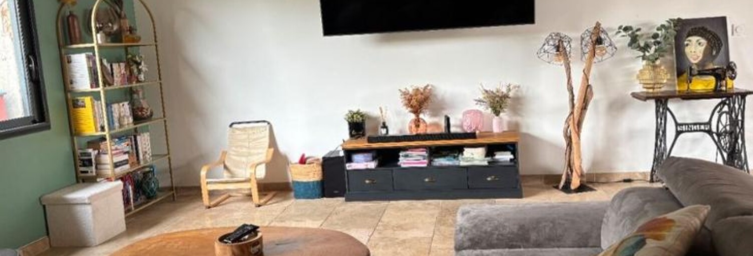 Maison 5 Pièces 220 m² à louer à Saint-Magne (33125)