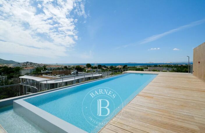 VENTE - MARSEILLE - 13008 - SAINT-ANNE - APPARTEMENT DE TYPE 4 - — photo 2