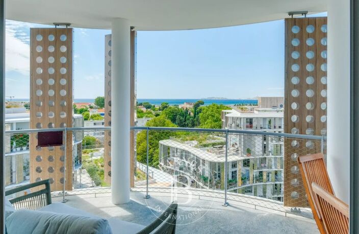 VENTE - MARSEILLE - 13008 - SAINT-ANNE - APPARTEMENT DE TYPE 4 - — photo 5