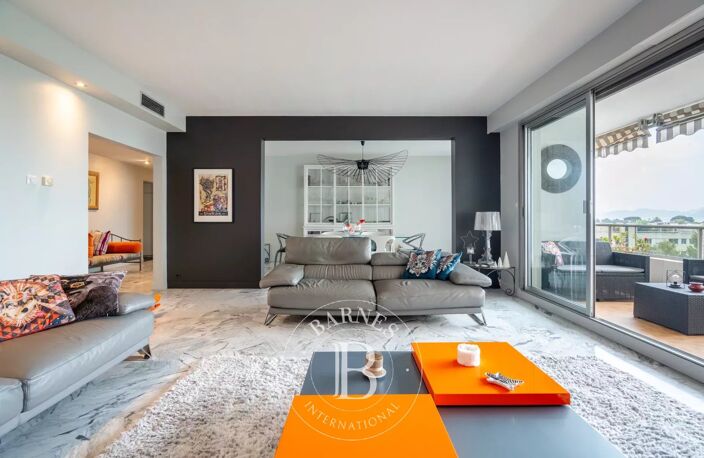 VENTE - MARSEILLE - 13008 - BAGATELLE - APPARTEMENT - 3 PIÈCES - — photo 3