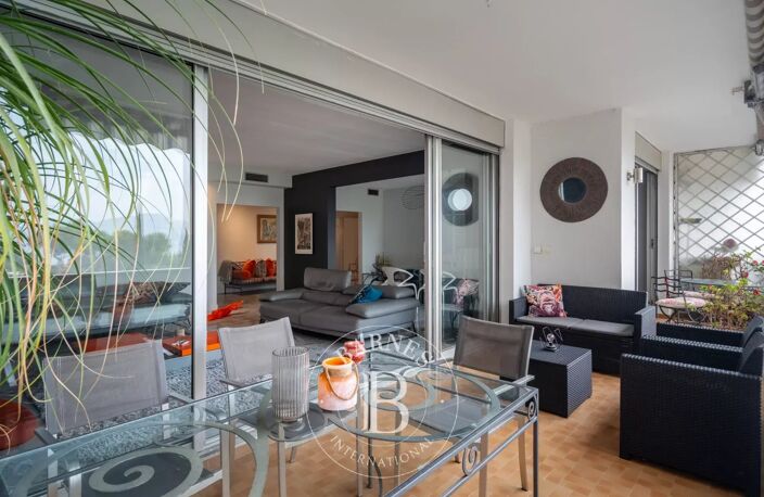 VENTE - MARSEILLE - 13008 - BAGATELLE - APPARTEMENT - 3 PIÈCES - — photo 5