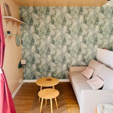 Appartement 1 pièces 700 €