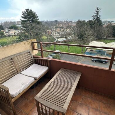 Appartement 3 pièces 830 €