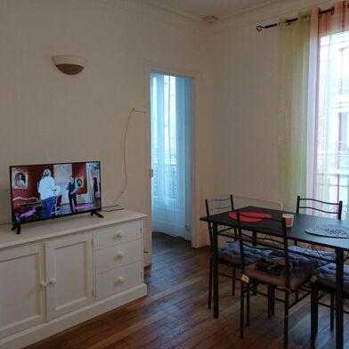 Appartement 3 pièces 1300 €