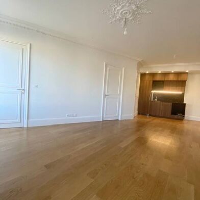 Appartement 3 pièces 1090 €