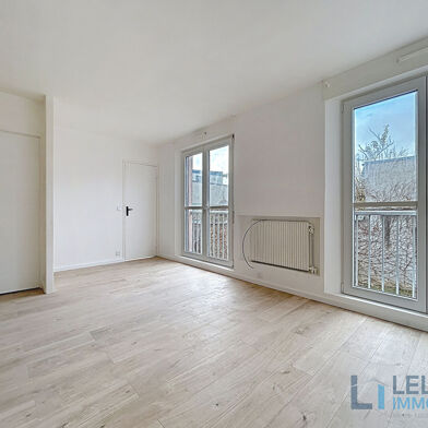 Appartement 1 pièces 585 €