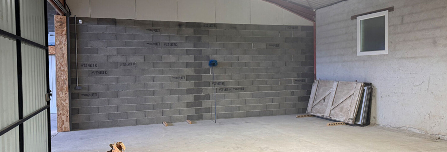 Garage  80 m² à louer à Auch (32000)