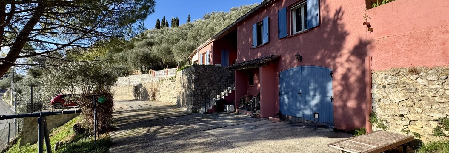 Maison 4 Pièces 149 m² à louer à Peille (06440)