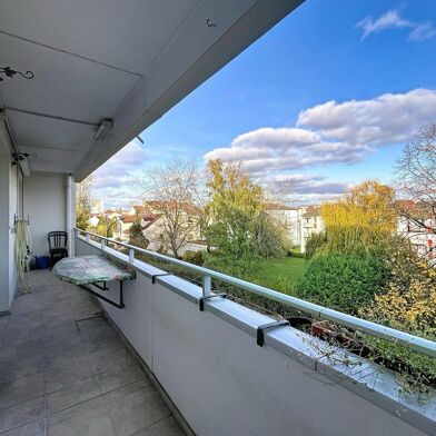 Appartement 4 pièces 180000 €