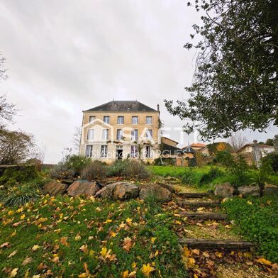 Maison 8 pièces 399000 €