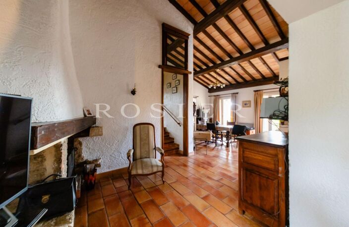 Hameau de Gordes, maison en pierres avec terrain constructible — photo 4