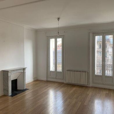 Appartement 3 pièces 1120 €